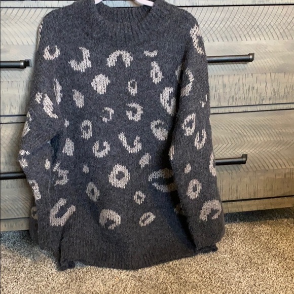 Oversized Leopard Tunic Sweater - Picture 2 of 3